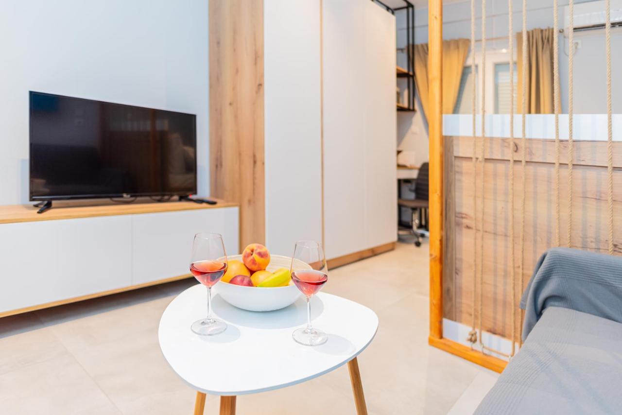 Welcome Home 365 Studio Apartment Nº1 Thessaloniki City Centre Esterno foto